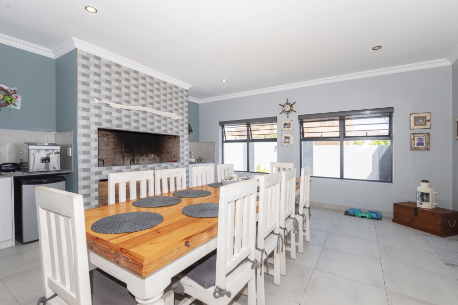 4 Bedroom Property for Sale in Myburgh Park Western Cape